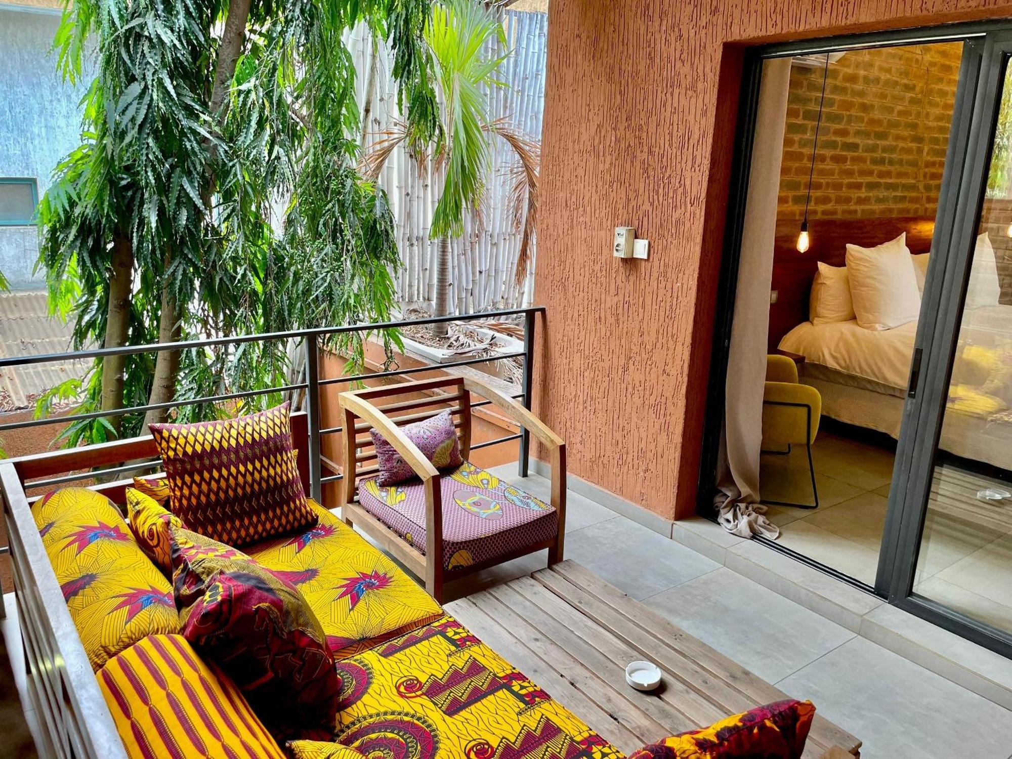 Le Patio Hotel โลเม ภายนอก รูปภาพ