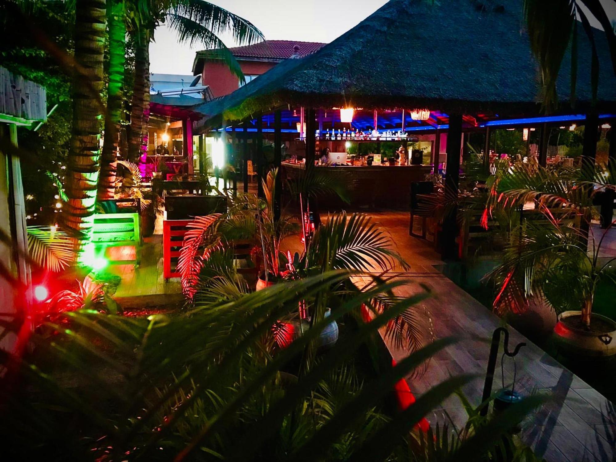 Le Patio Hotel โลเม ภายนอก รูปภาพ