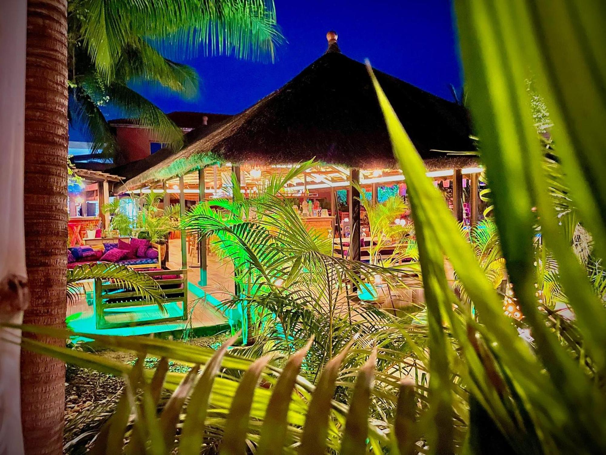 Le Patio Hotel โลเม ภายนอก รูปภาพ