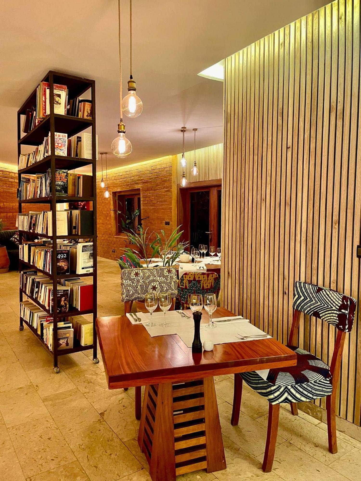 Le Patio Hotel โลเม ภายนอก รูปภาพ
