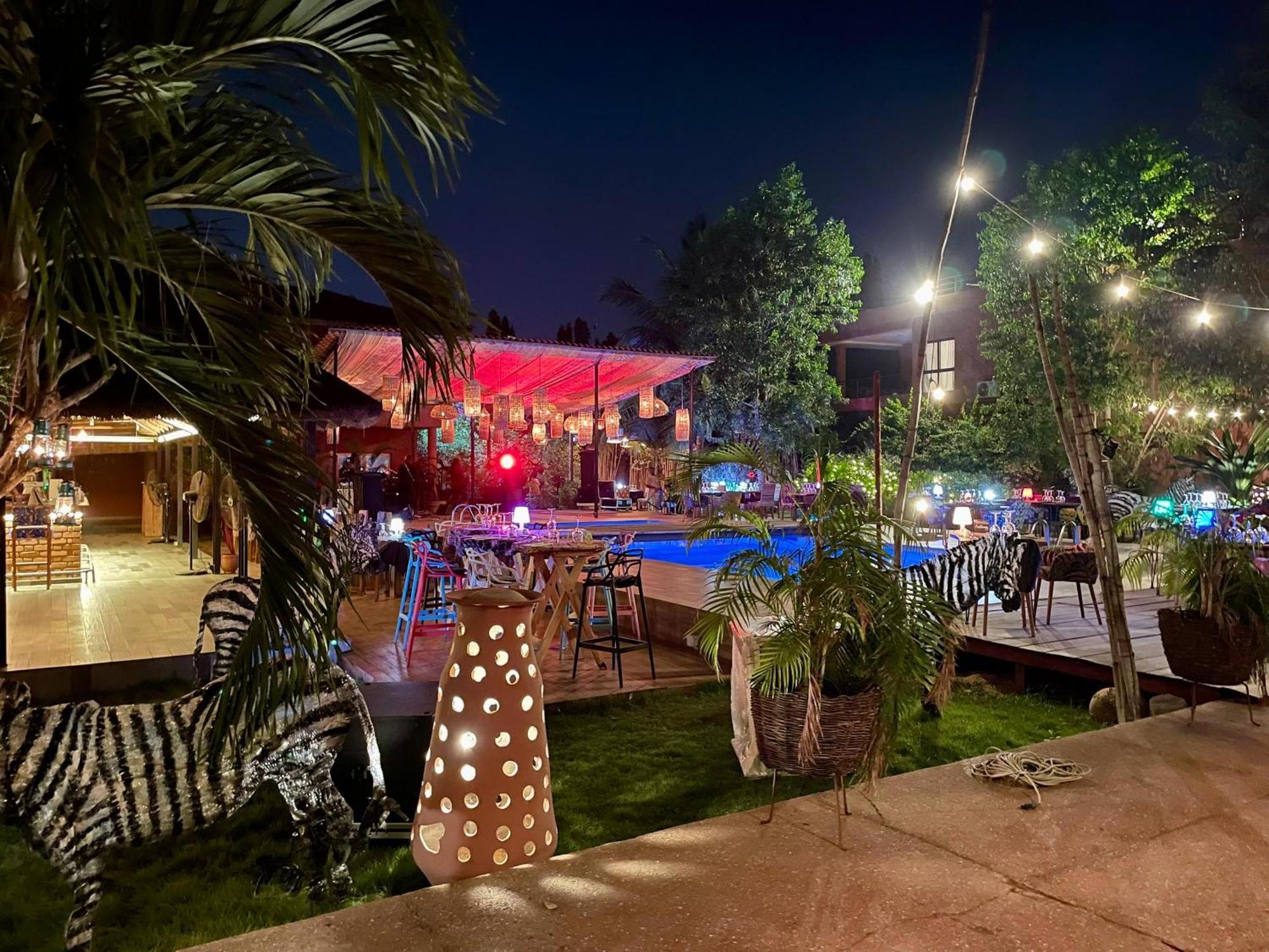 Le Patio Hotel โลเม ภายนอก รูปภาพ