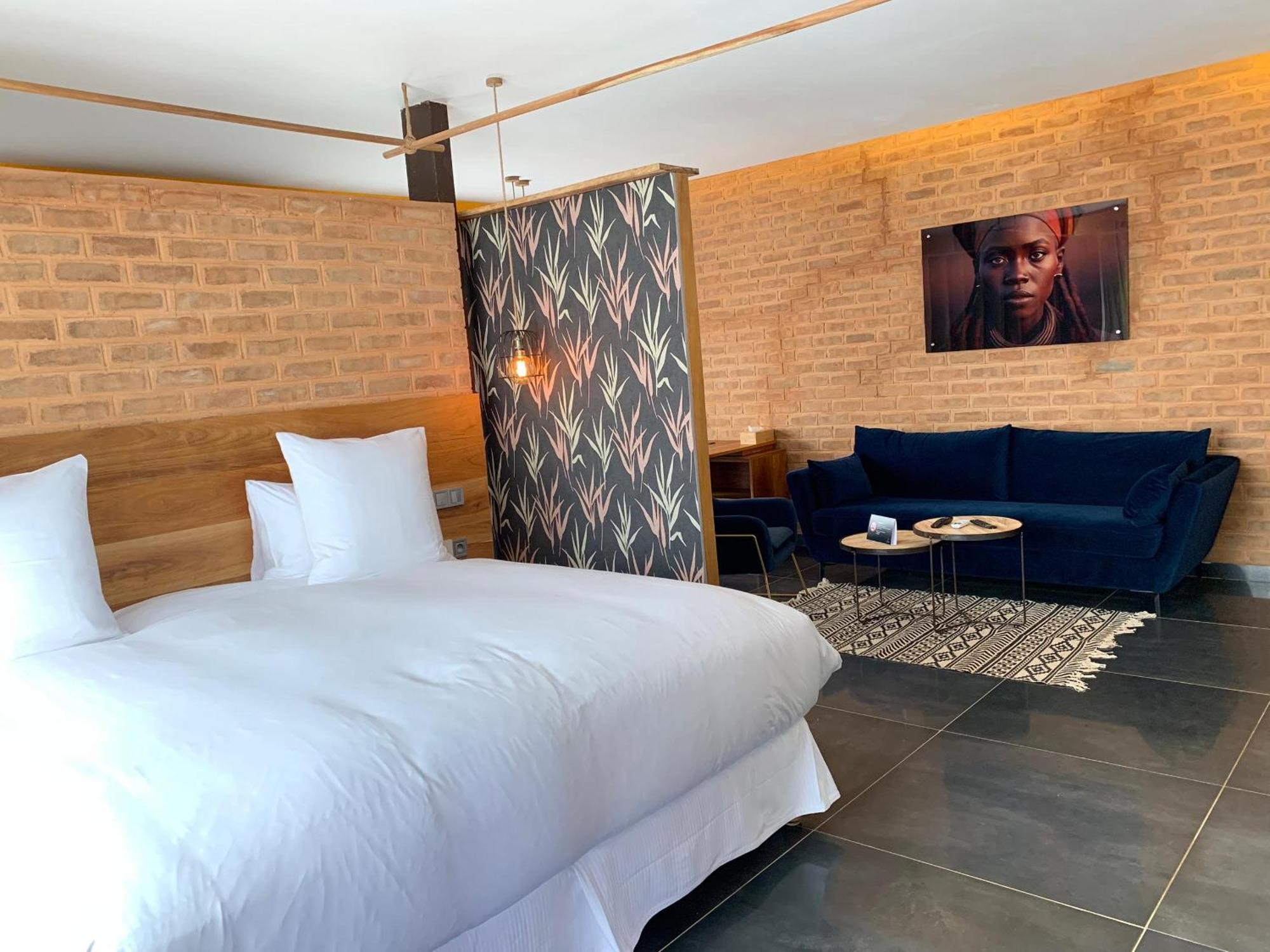 Le Patio Hotel โลเม ภายนอก รูปภาพ