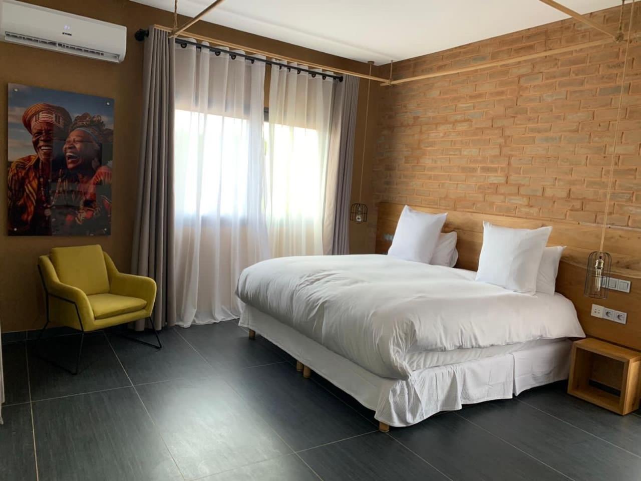 Le Patio Hotel โลเม ภายนอก รูปภาพ
